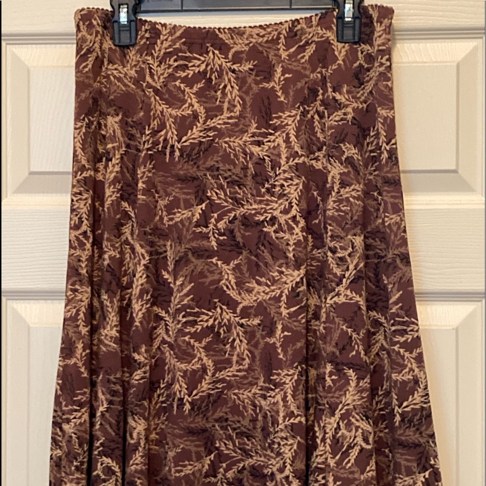 Over knee leisure/comfy skirt